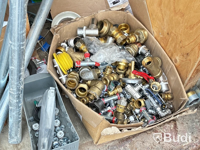 Container 20 fot med innehåll