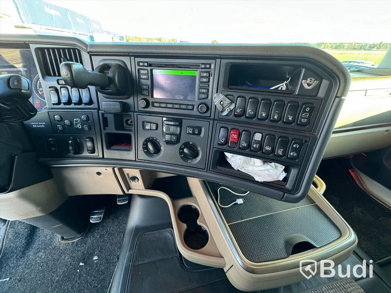 Dragbil Scania R580 6x2 -2016 | Automat | 580hk | Trailer Broshuis 31n5-2010