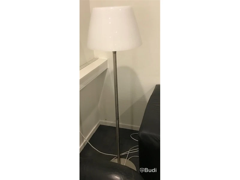 Lampa vit