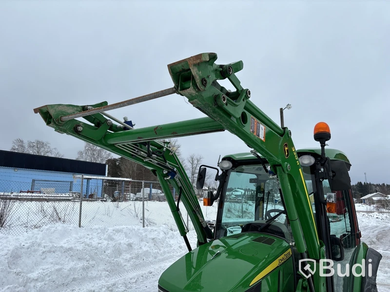 Traktor John Deere 3045R | 548h | Vikplog & Sandspridare | 2017