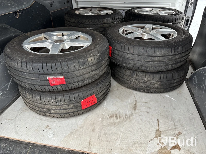 Sommarhjul Michelin 195/65R15 till Renault Kangoo