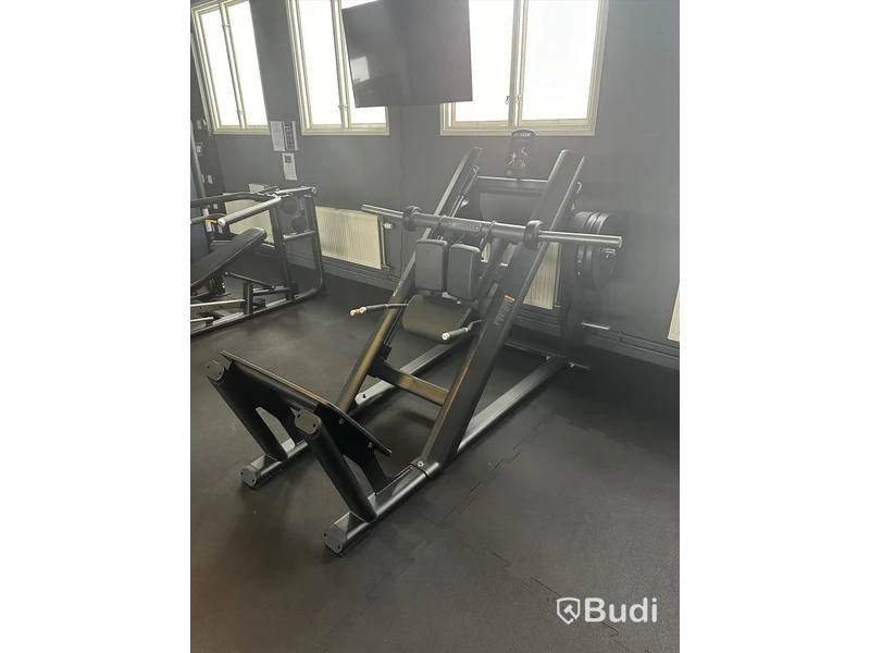 Plate Loaded Hack Squat/Benpress - Precor