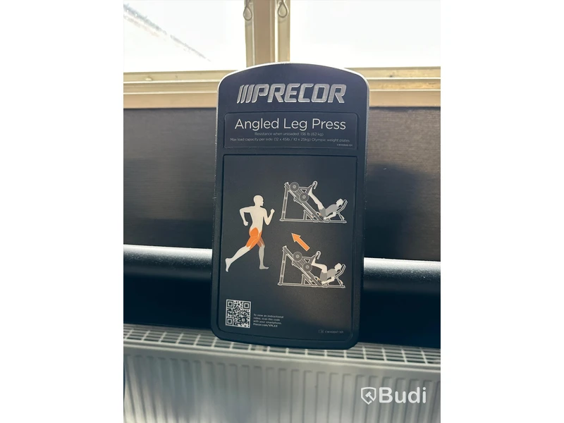 Angled Leg Press - Precor Discovery Plate-Loaded