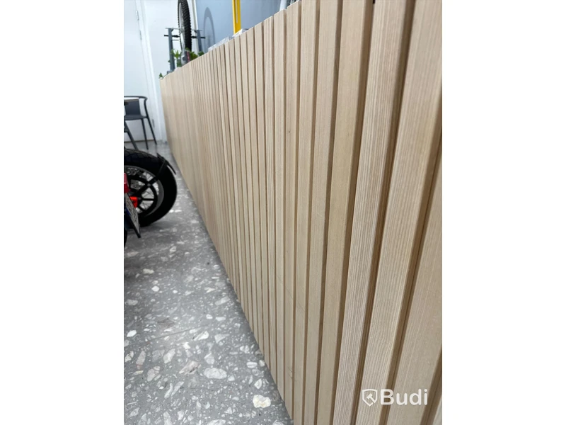 2 st Skåp, front med träpanel