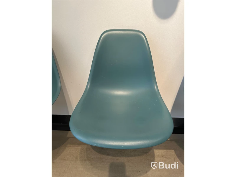 Tresitsig bänk, Vitra Eames tandem, 164x57 cm.