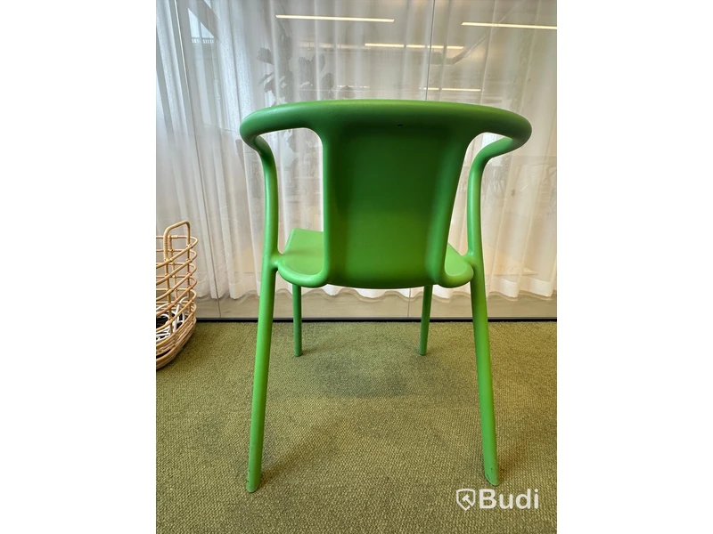 Konferensbord och 7 st designstolar , MAGIS Air-Armchair