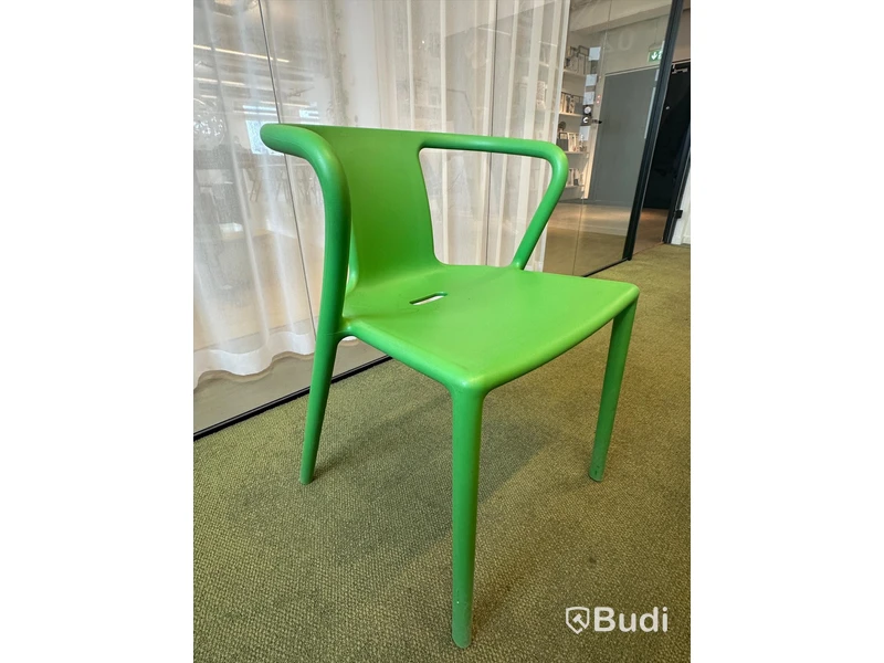 Konferensbord och 7 st designstolar , MAGIS Air-Armchair