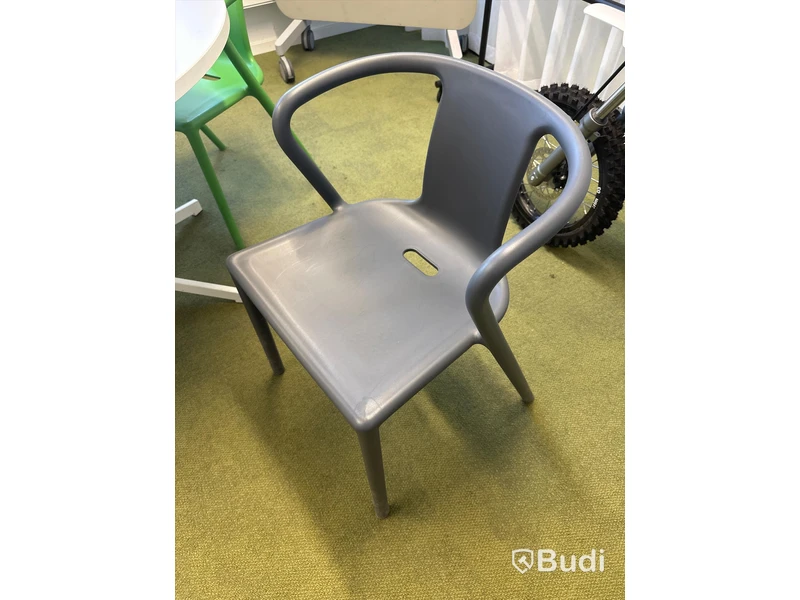 Runt bord med 4 st designstolar - MAGIS Air-armchair