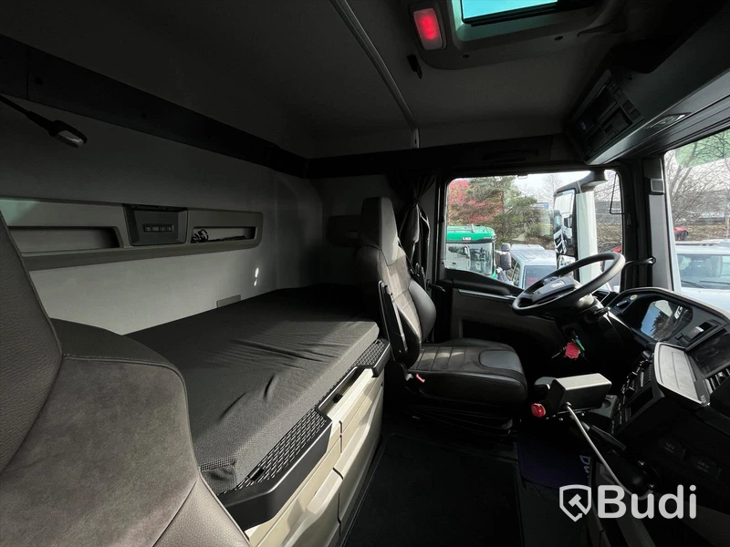 Tippbil schakt MAN TGX 35.510 8X4-4 BL CH -2023 | Zetterbergs