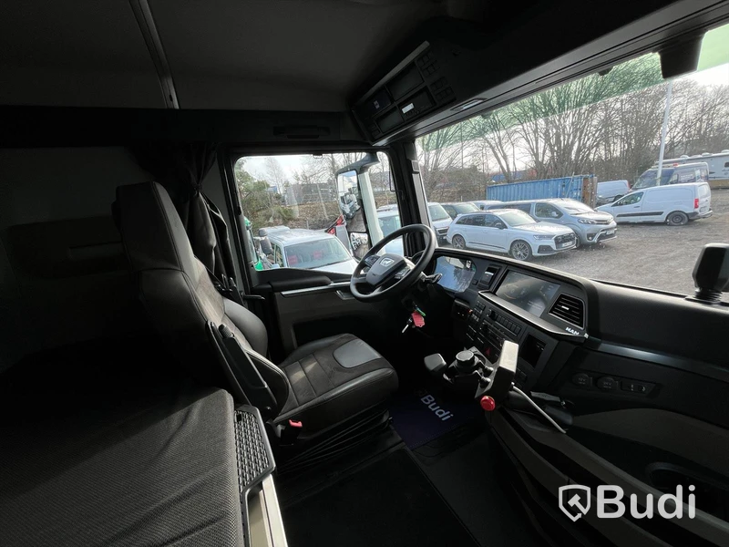 Tippbil schakt MAN TGX 35.510 8X4-4 BL CH -2023 | Zetterbergs