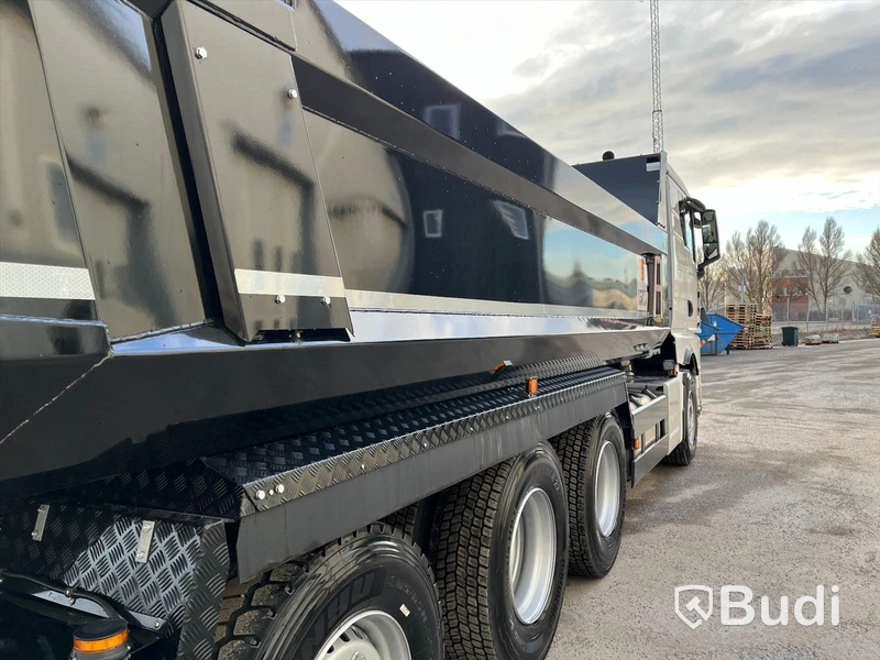Tippbil schakt MAN TGX 35.510 8X4-4 BL CH -2023 | Zetterbergs