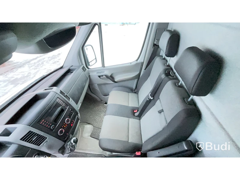 Skåpbil Volkswagen Crafter | 9182 mil | 2016