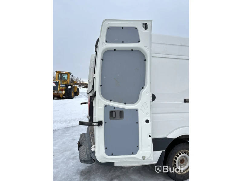 Skåpbil Volkswagen Crafter | 9182 mil | 2016