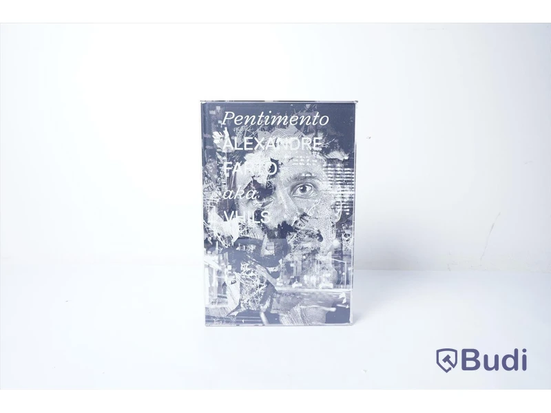 Bok av Alexandre Farto a.k.a. Vhils, Pentimento Special Edition, numrerad. Ord. pris inkl. moms: ca 28.000 kr