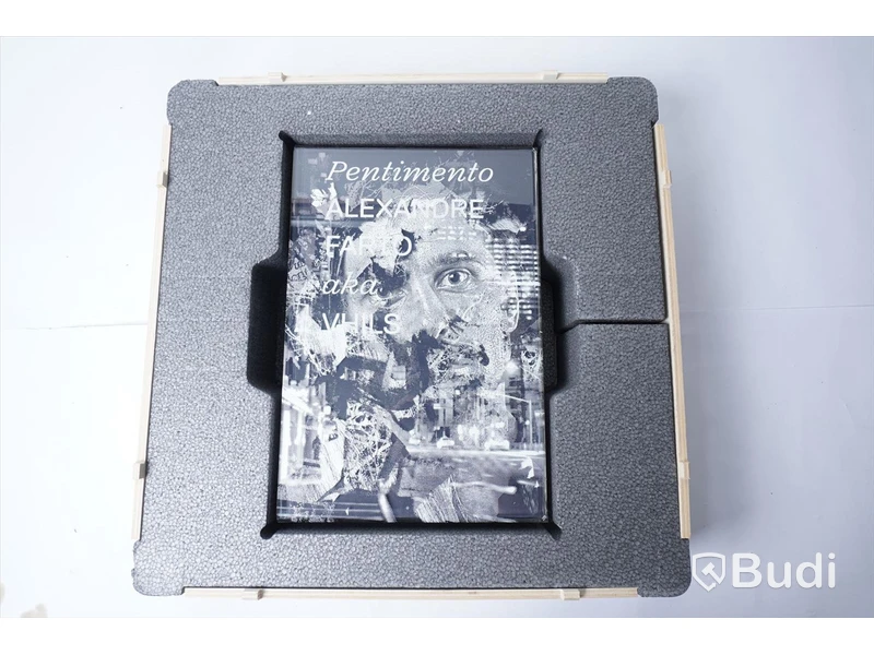 Bok av Alexandre Farto a.k.a. Vhils, Pentimento Special Edition, numrerad. Ord. pris inkl. moms: ca 28.000 kr