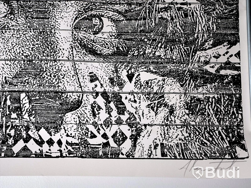 Träsnitt av Alexandre Farto a.k.a. Vhils. Woodcut (2018), signerad och numrerad. Ord. pris inkl. moms: ca 27.000 kr.