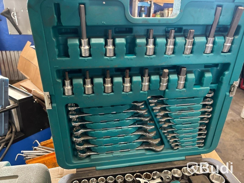 2 st Kamasa-Tools verktygslådor.