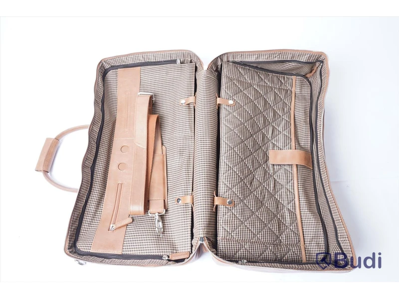 Weekender bag Aalborg Tan dbamante1298, skinn, Ord pris: 3250 sek, OBS! trasig dragkedja, se bild.