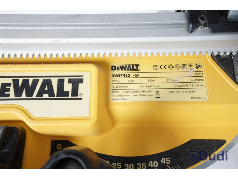 Bordcirkelsåg DeWalt, DWE7485-QS, inkl. arbetsbord DE7400. Funktionstestad. OBS! Handtag defekt.