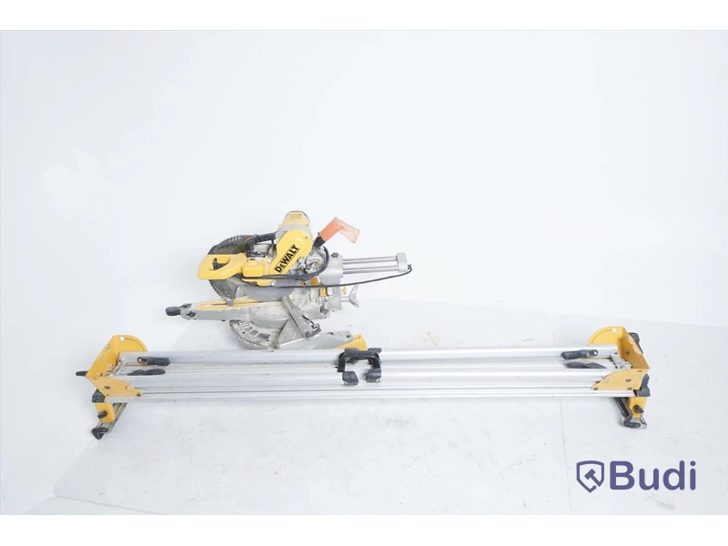 Kap- och gersåg Dewalt DWS727-QS, inkl. arbetsbord. Funktionstestad.