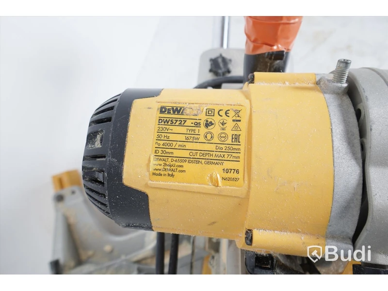 Kap- och gersåg Dewalt DWS727-QS, inkl. arbetsbord. Funktionstestad.