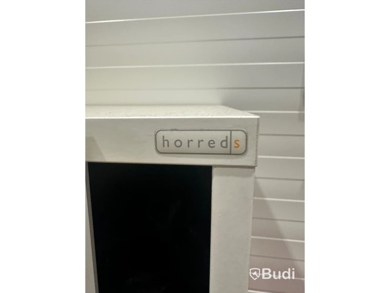 Skåp med dragdörrar - horreds