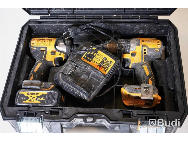 Verktygspaket Dewalt Multiverktyg, Borrhammare, Korslaser, Slagskruvdragare, Skruvdragare, och Dyckertpistol med batteri och laddare