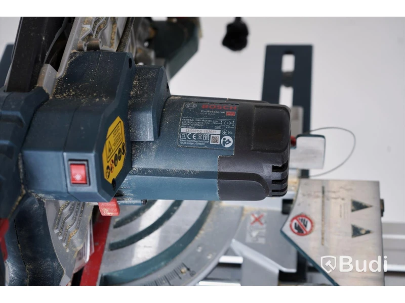Bosch kap- och gersåg samt arbetsbord