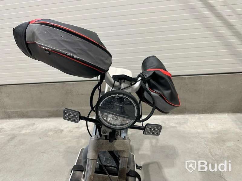 Moped Cake MAKKA FLEX GREY 2022, REGNR; XEM29U. Begagnad. Med Tillbehör.