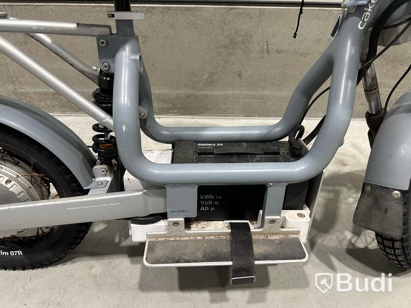 Moped Cake MAKKA FLEX GREY 2022, REGNR; XEM29U. Begagnad. Med Tillbehör.