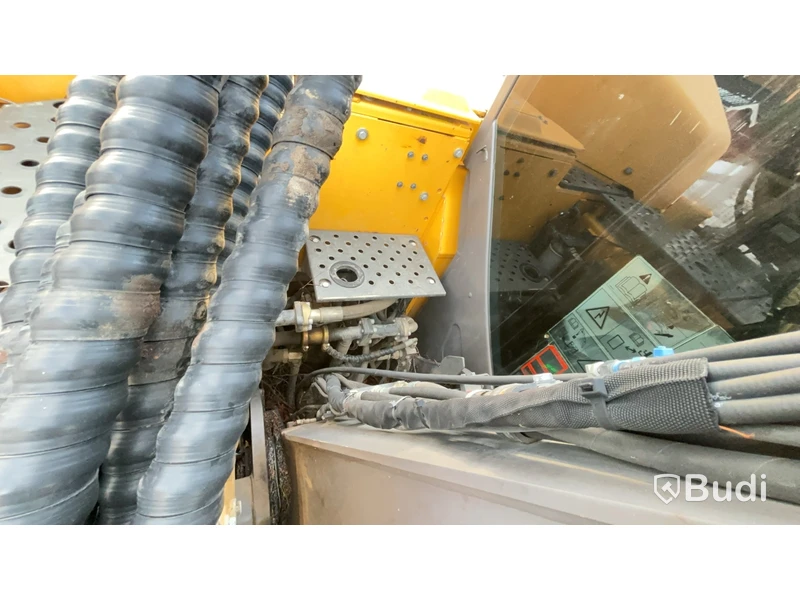 Grävmaskin Volvo 145 ECR med rototilt och tillbehör -2015