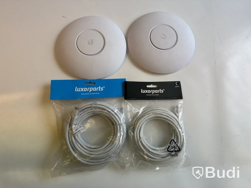 2 st. Router Ubiquiti AP AC Pro inkl. ethernet kabel.