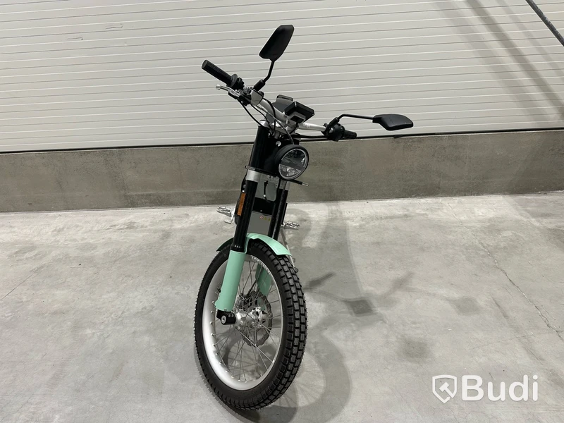 Lätt motorcykel Cake KALK INK &. Begagnad. Med Tillbehör