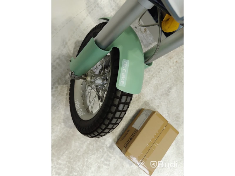 Moped Cake ÖSA FLEX. Begagnad. Med Tillbehör. Klass 1