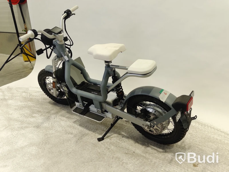 Moped Cake MAKKA FLEX GREY, Begagnad. Med Tillbehör