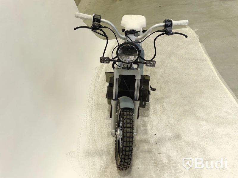 Moped Cake MAKKA FLEX GREY, Begagnad. Med Tillbehör