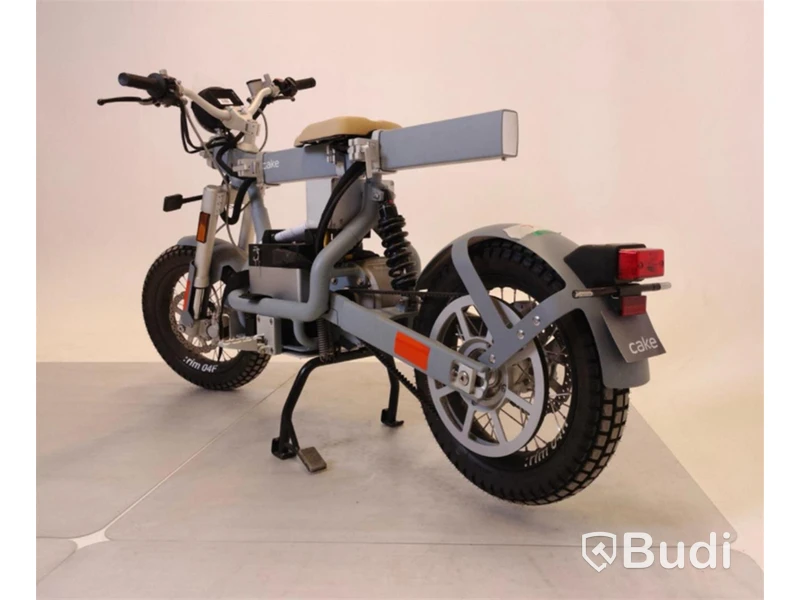 Moped Cake ÖSA FLEX. Begagnad. Med Tillbehör.  YW2C3M046MT000449
