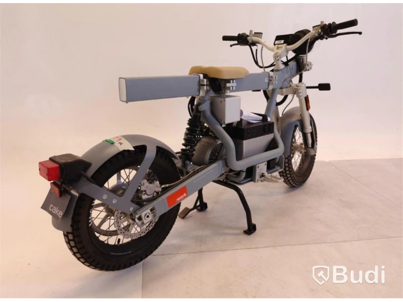 Moped Cake ÖSA FLEX. Begagnad. Med Tillbehör.  YW2C3M046MT000449