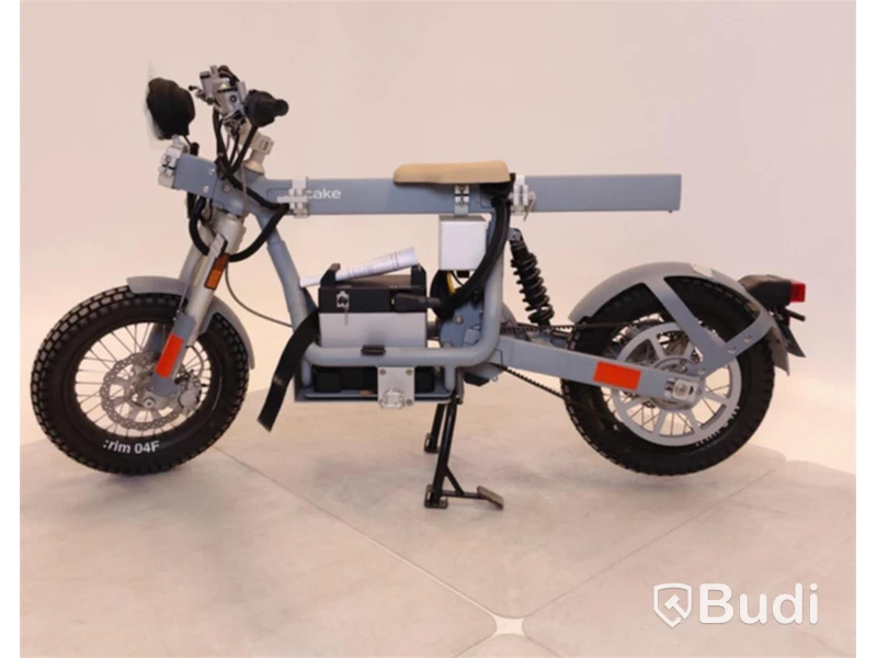 Moped Cake ÖSA FLEX. Begagnad. Med Tillbehör.  YW2C3M046MT000449