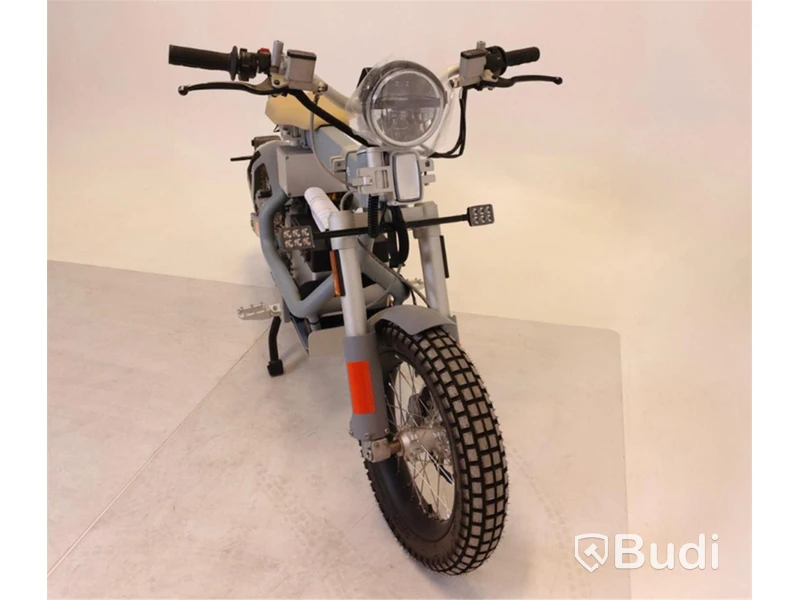 Moped Cake ÖSA FLEX. Begagnad. Med Tillbehör.  YW2C3M046MT000449