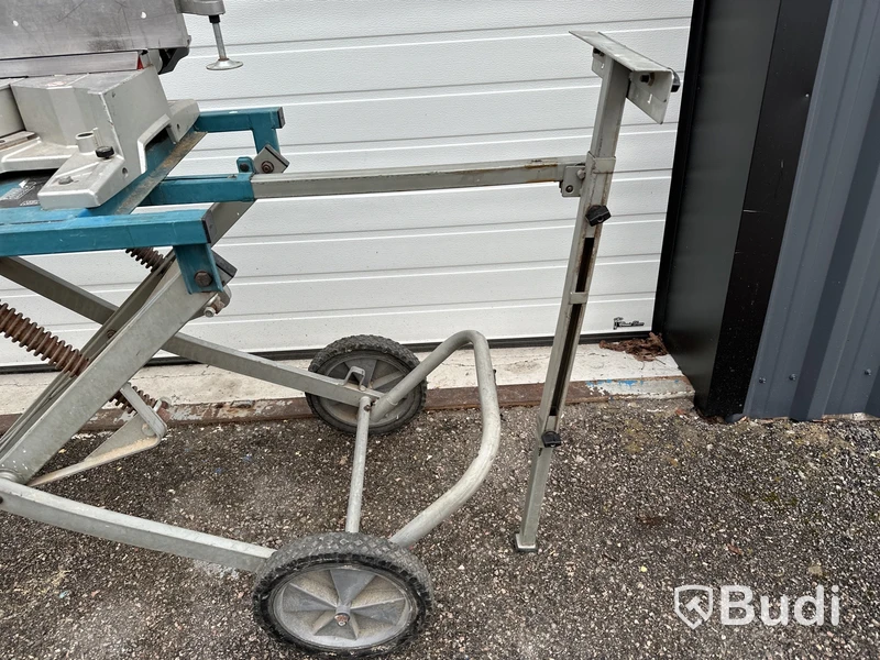 Kap- och gersåg med stativ Makita.