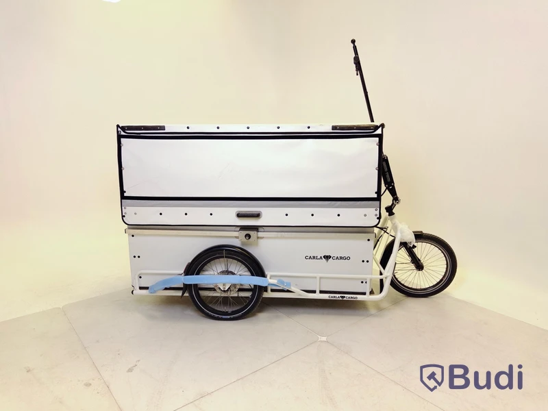 Cykelsläp Carla Cargo Cake, vit, samt packbox Bagpro.