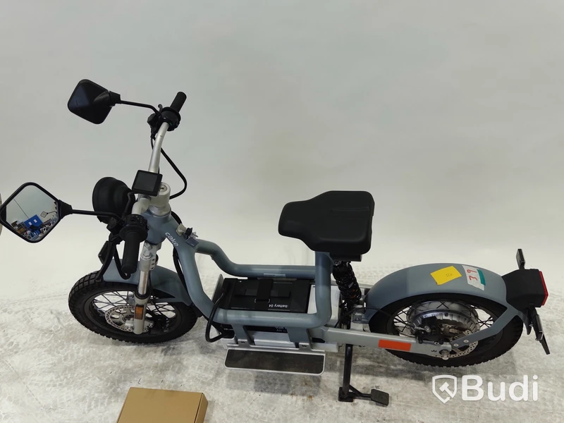 Moped Cake MAKKA FLEX GREY, REGNR; COC. Begagnad. Med Tillbehör