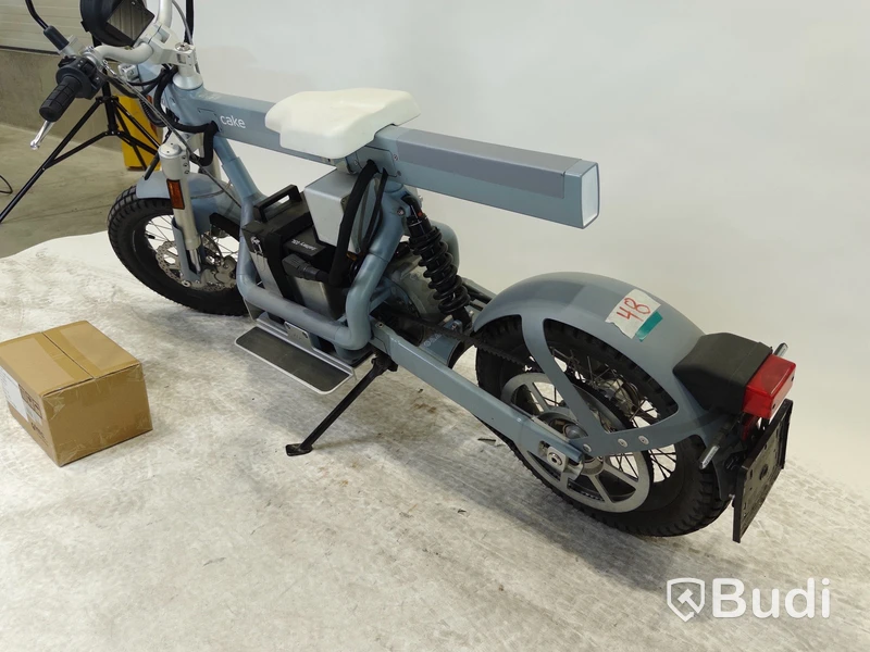 Moped Cake ÖSA FLEX 2021, REGNR; OTW00Z. Begagnad. Med Tillbehör.