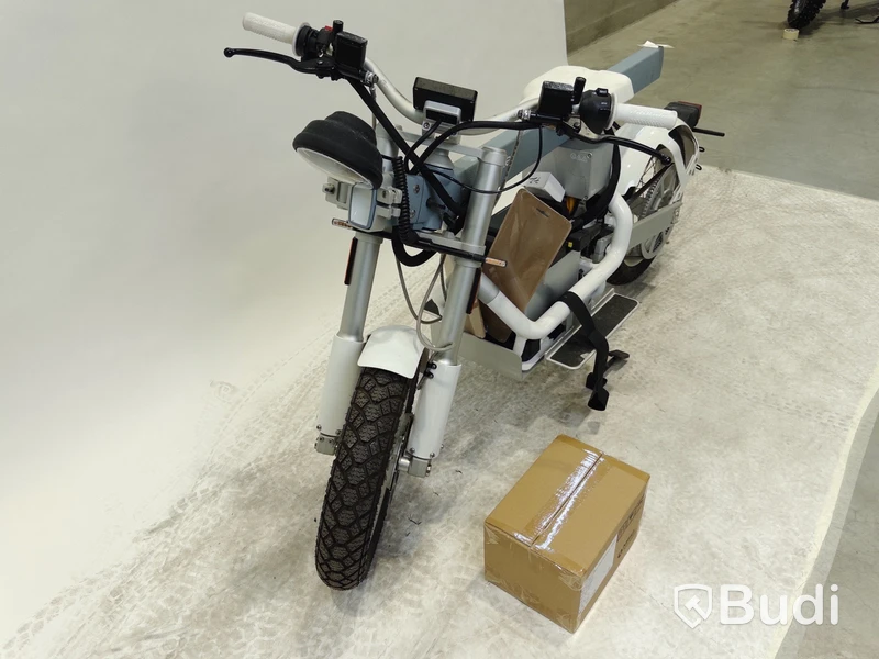 Lätt motorcykel Cake ÖSA PLUS. Begagnad. Med Tillbehör.