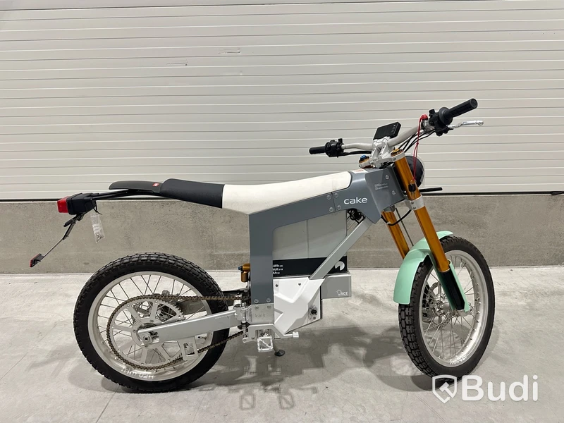 Lätt motorcykel Cake KALK & 2020, REGNR; LRN10W. Begagnad. Med Tillbehör.