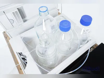 Laboratorieutrustning till kromatografi och dator inkl. mjukvara