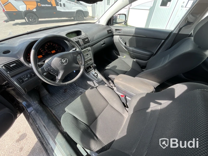 Personbil Toyota Avensis Sedan 1.8 -2003 VVT-i Automat | 129hk