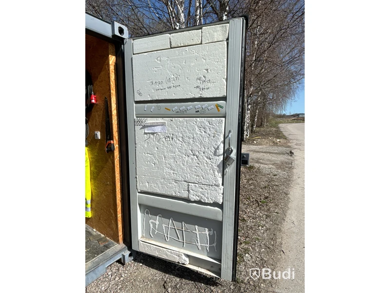 20 fots isolerad container inklusive innehåll