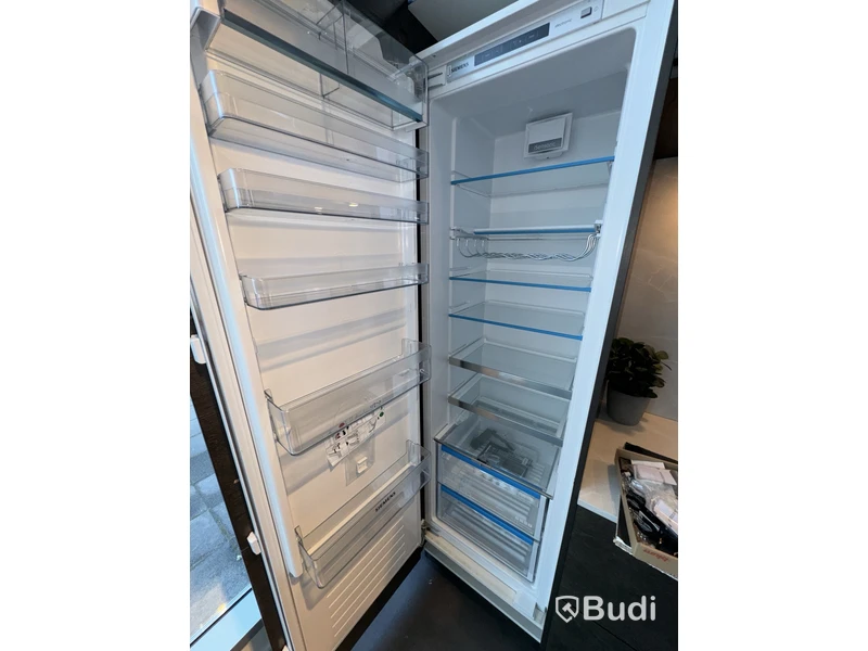 Integrerad kyl, Siemens KI81RADE0. ord. pris. ca 12.500 kr.